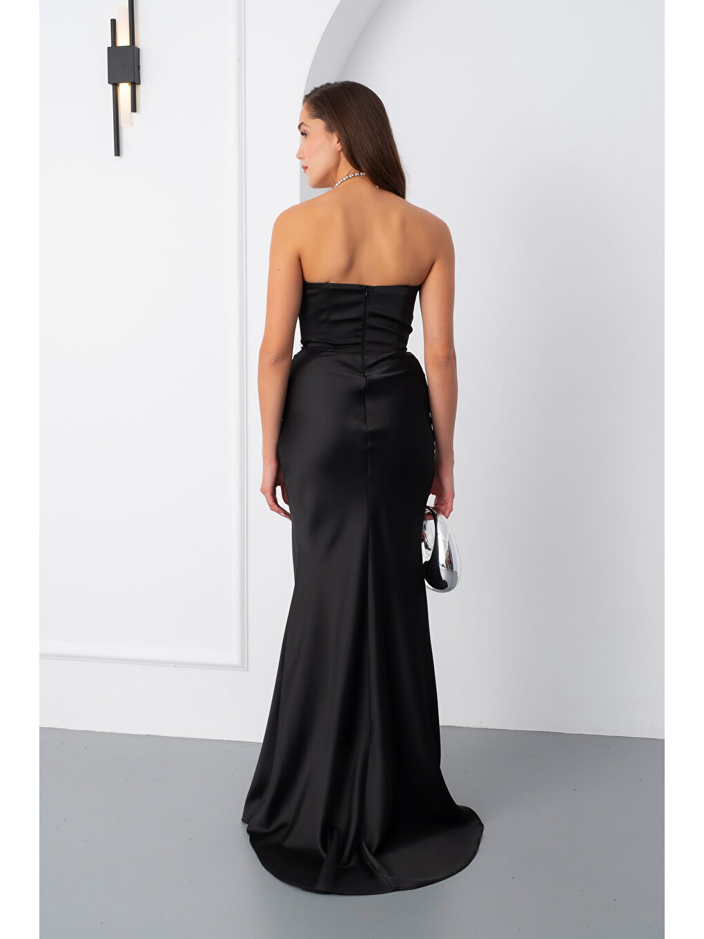 Kadın Siyah Straplez Uzun Saten Söz Nişan Abiye Elbise-5
