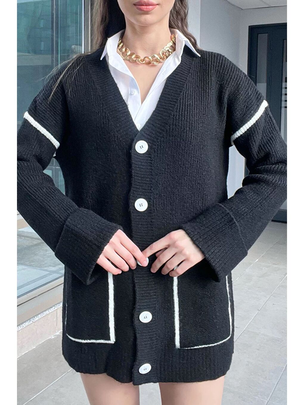 Siyah Kadın Kol Katlamalı Şerit Desenli Triko Hırka-6