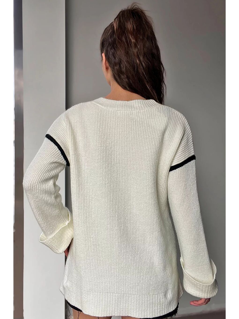 Gülseli Ekru Kadın Kol Katlamalı Şerit Desenli Triko Hırka - 8