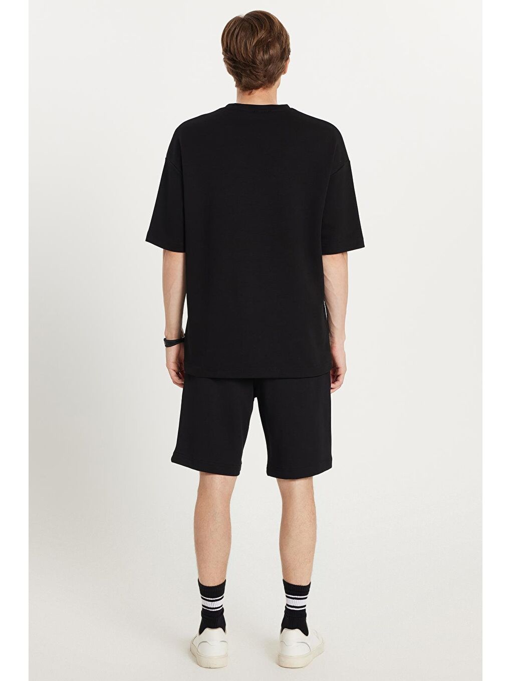 Erkek Standart Fit %100 Pamuk Bisiklet Yaka Beli Bağcıklı Siyah Şort Takım-4