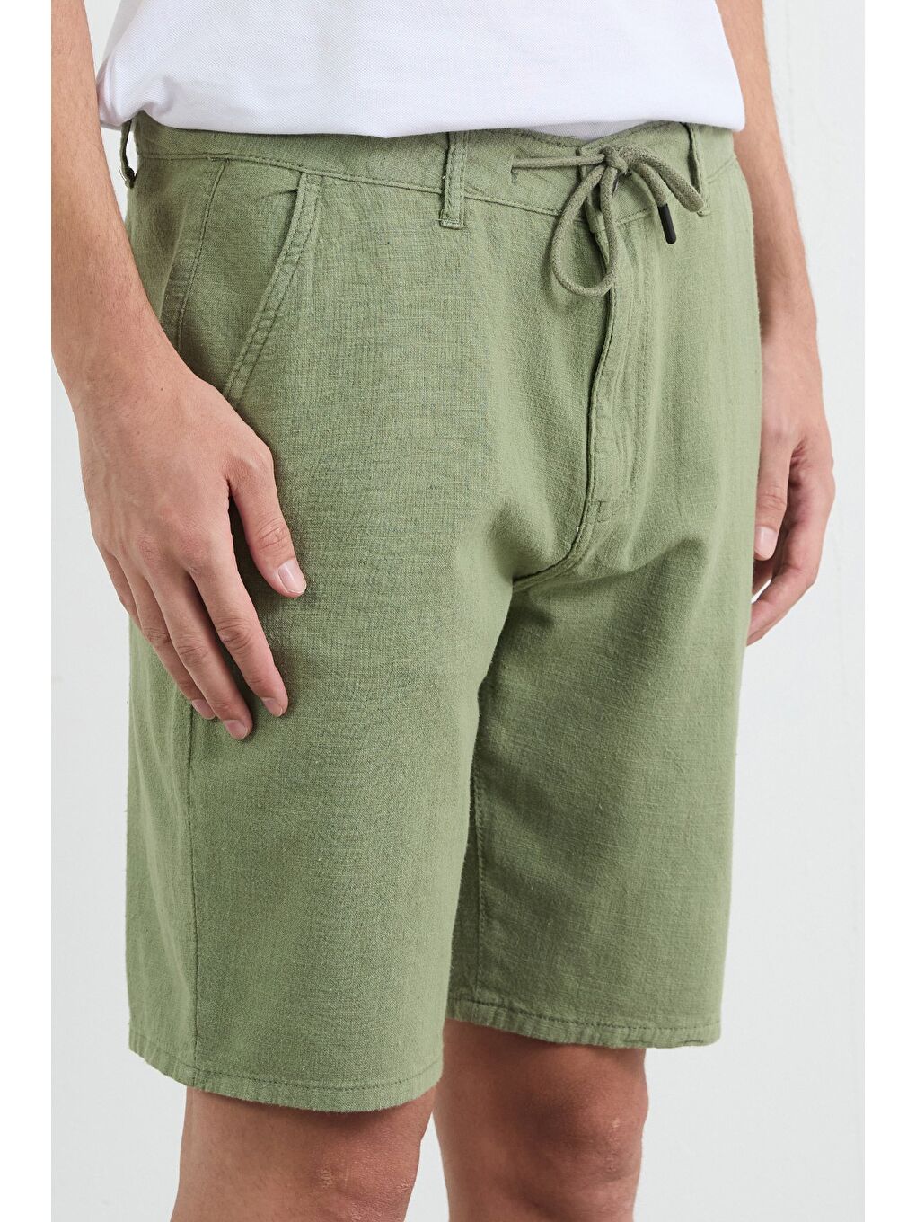 Haki Beli Bağlamalı Keten Görünümlü Şort-4