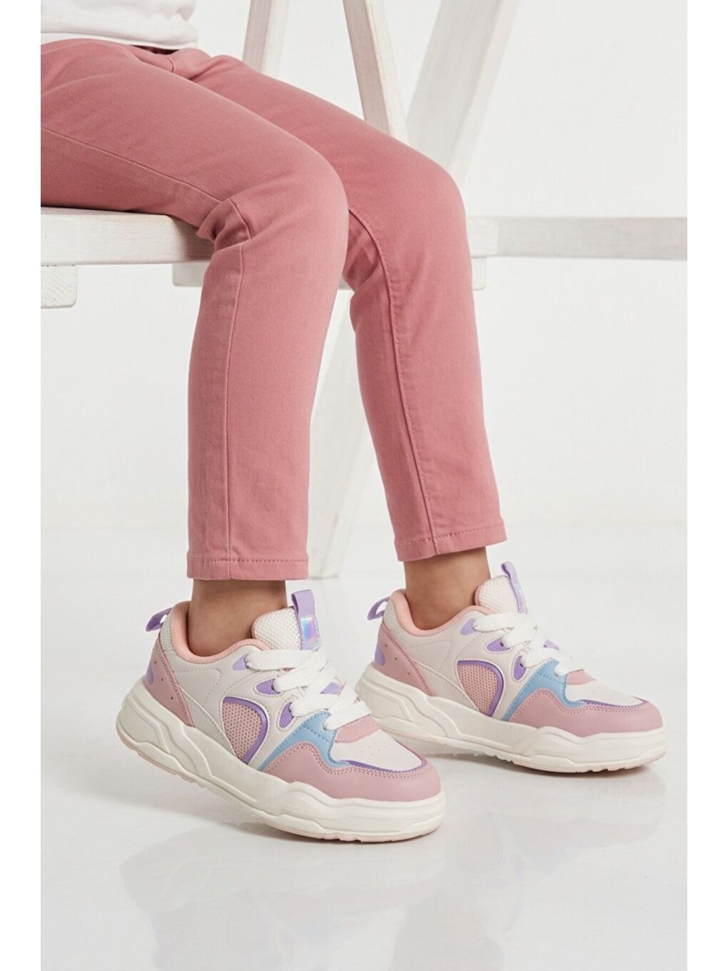 Beyaz Pudra Fileli Hafif Esnek Kız Çocuk Spor Ayakkabı Jacop F-1