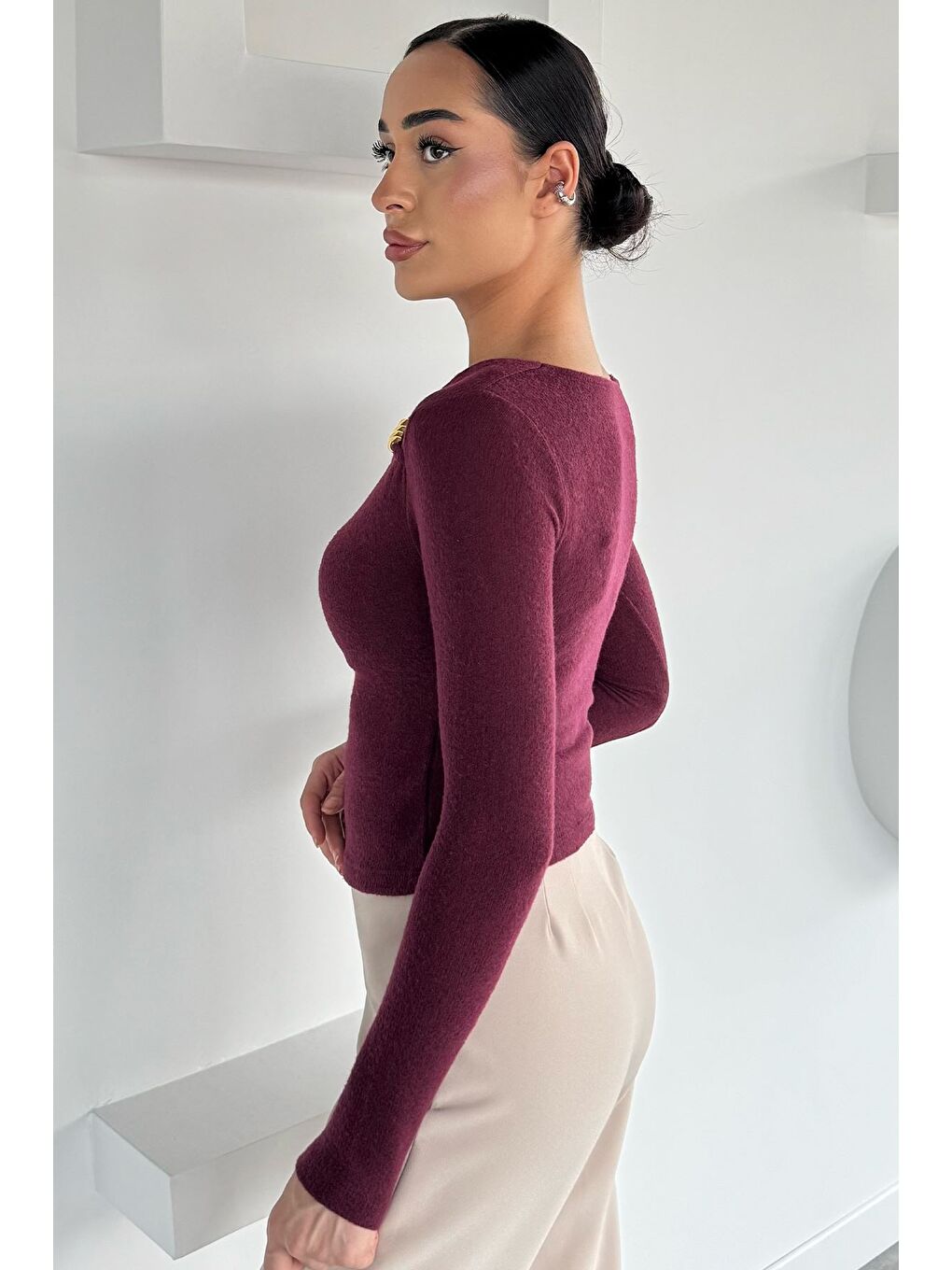Bordo Kadın Omuz Aksesuarlı Bluz-3