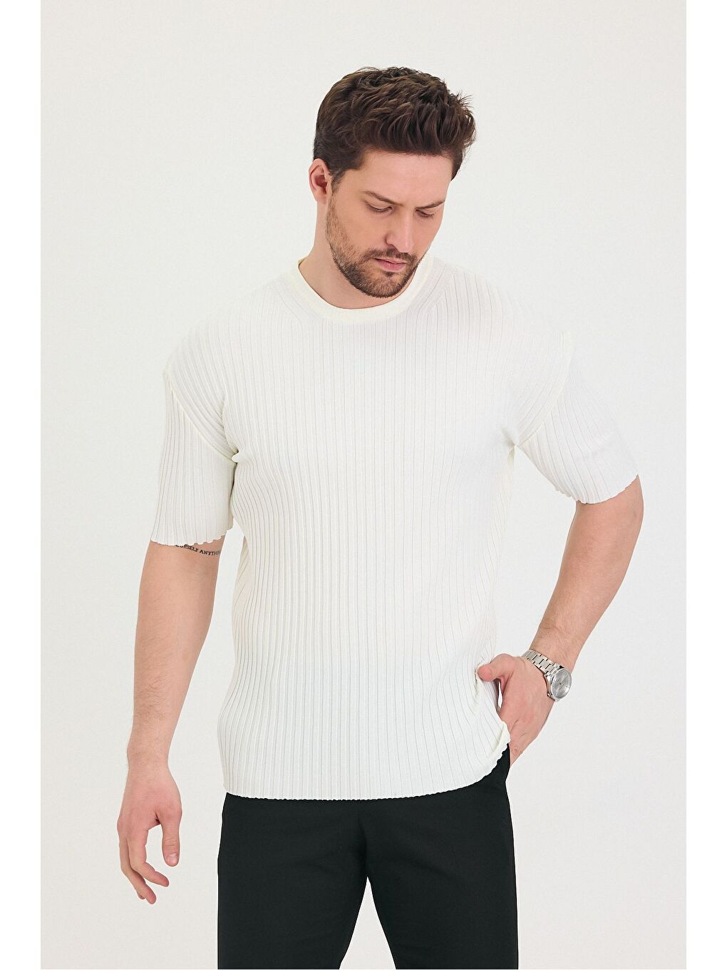 Beyaz Erkek Bisiklet Yaka Fitilli Kısa Kollu Ince Triko Tişört-4