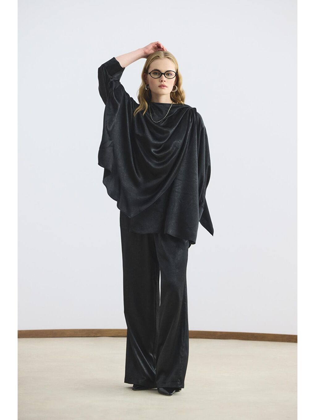 Şal Yaka Detaylı Pantolon Takım Siyah-4