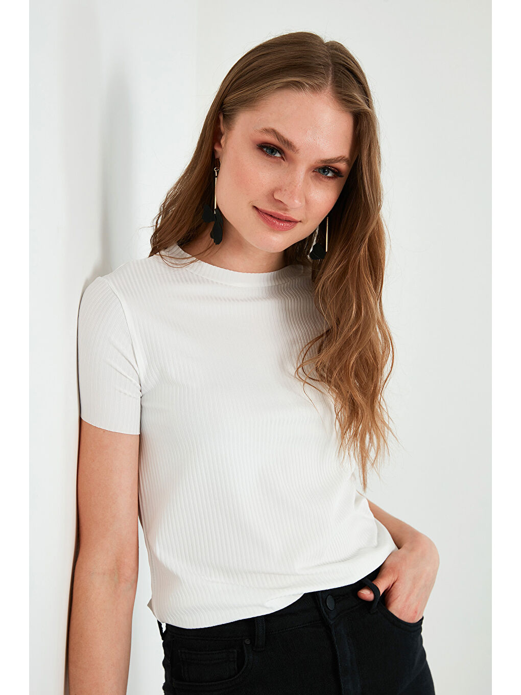 Ekru Bisiklet Yaka Yırtmaç Detaylı Kadın Bluz 5863431-2