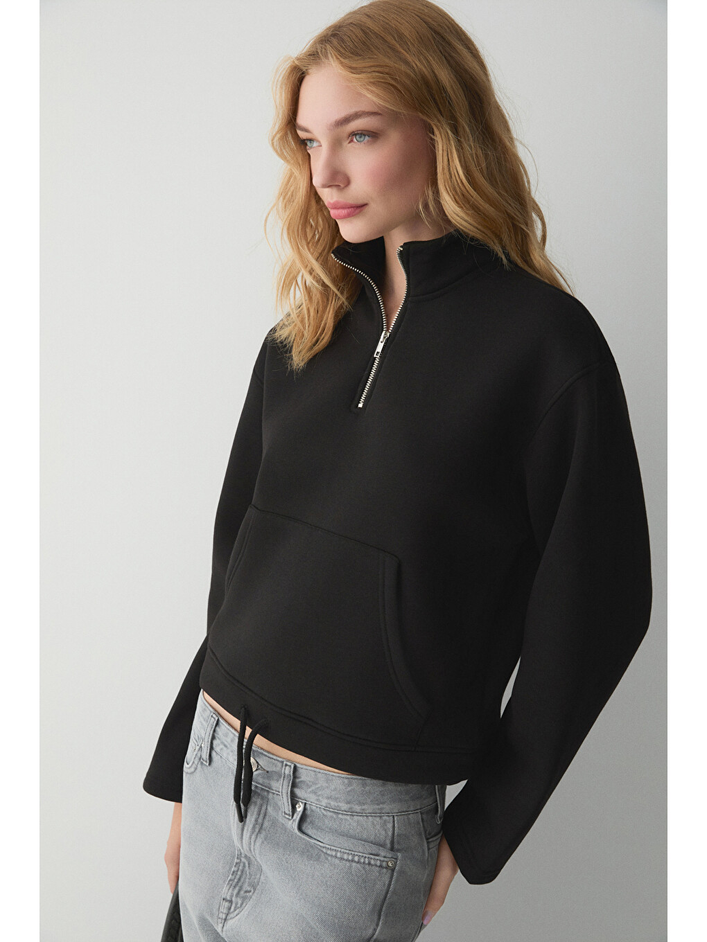 Bellagıo Kadın Organik Pamuklı Kanguru Cepli Yakası Fermuarlı Siyah Sweatshirt-2