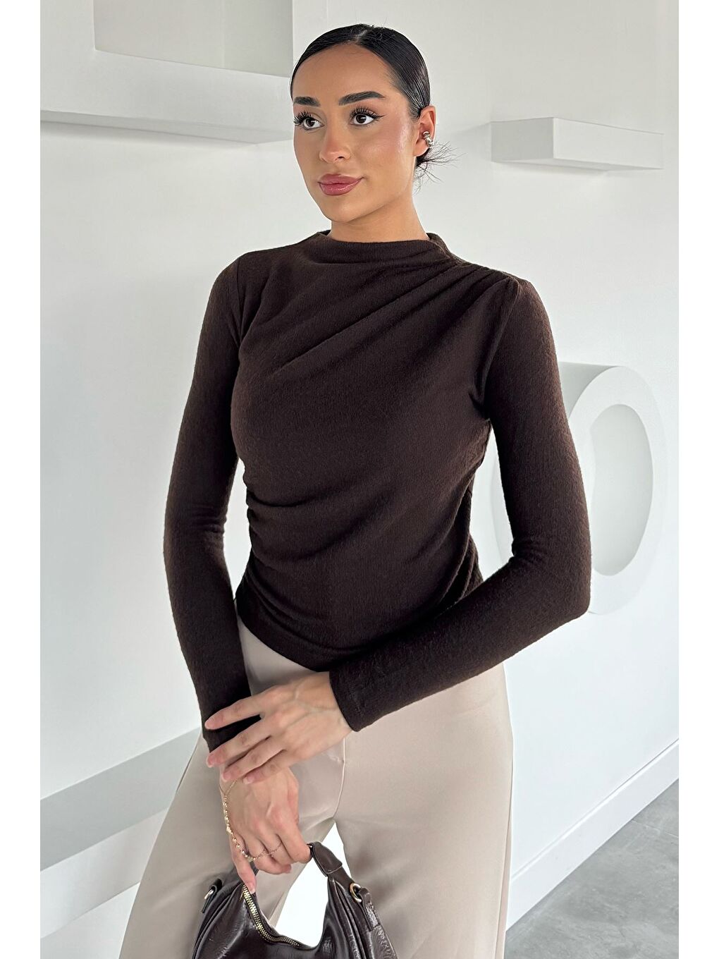 Kahverengi Kadın Omuz Ve Yan Büzgülü Bluz