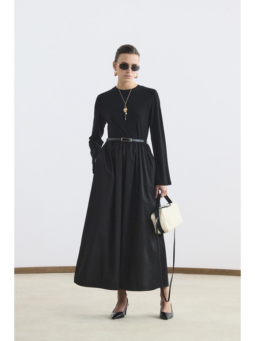 Dar Kesim Kemerli Mix Elbise Siyah