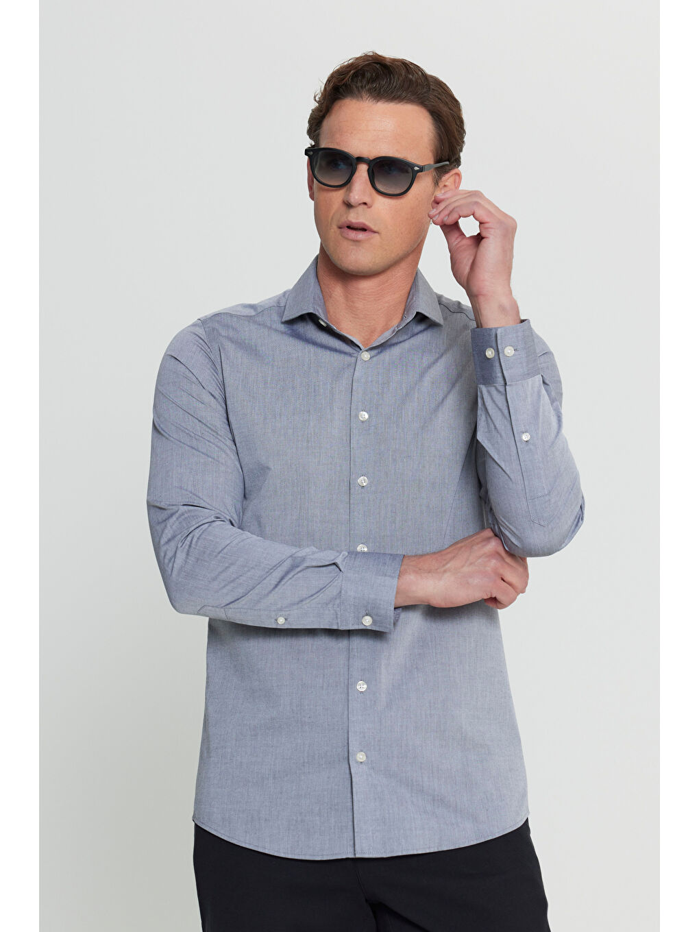 Erkek Siyah Flamlı Slim Fit Dar Kesim Düğmeli Yaka Gömlek-3