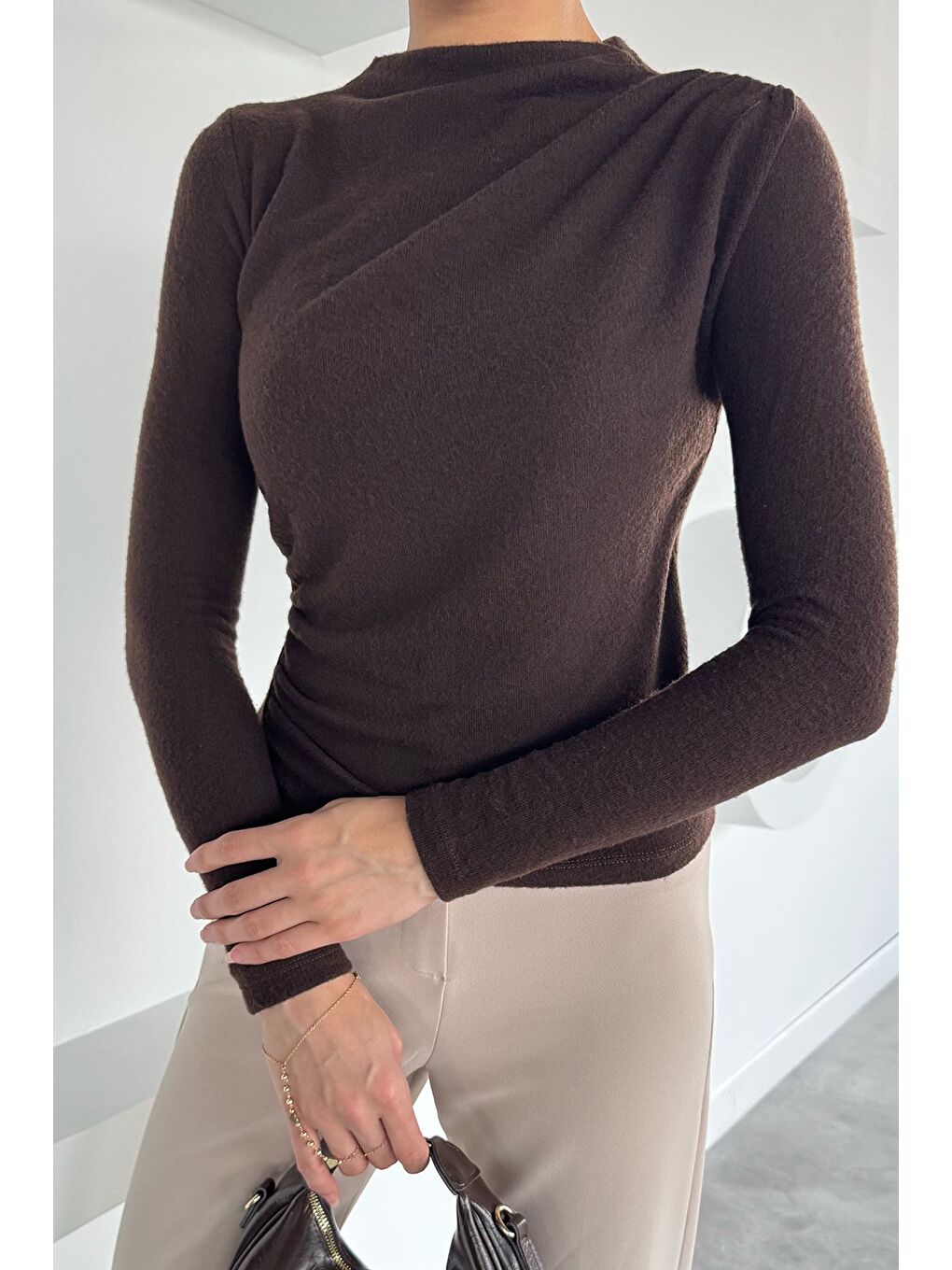 Kahverengi Kadın Omuz Ve Yan Büzgülü Bluz-2