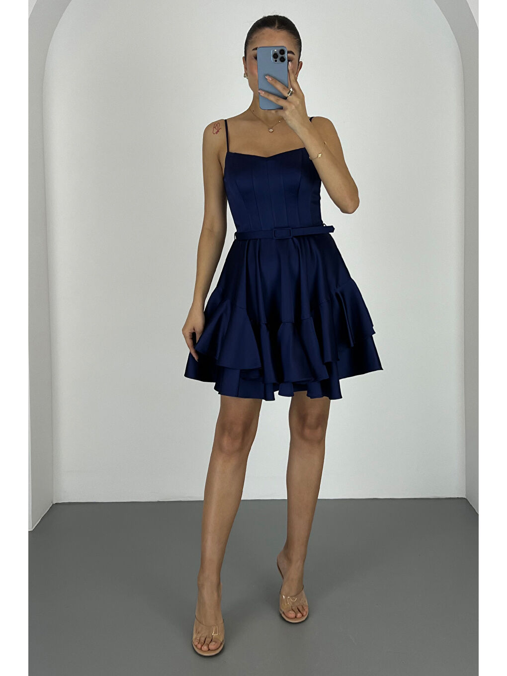 Kadın Lacivert Askılı Kısa Saten Mezuniyet Abiye Elbise