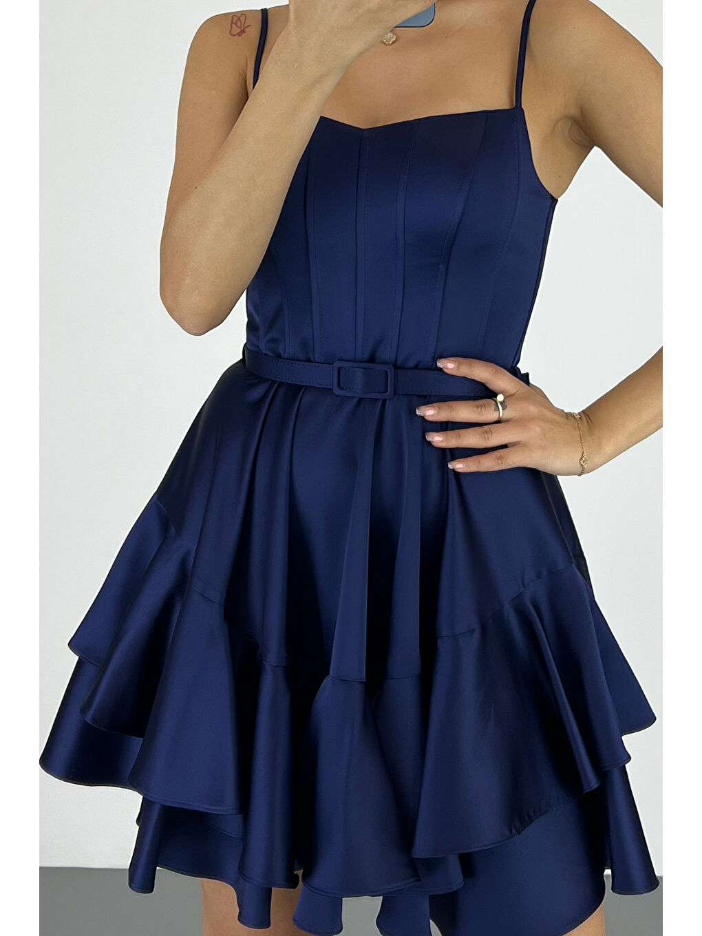 Kadın Lacivert Askılı Kısa Saten Mezuniyet Abiye Elbise-3