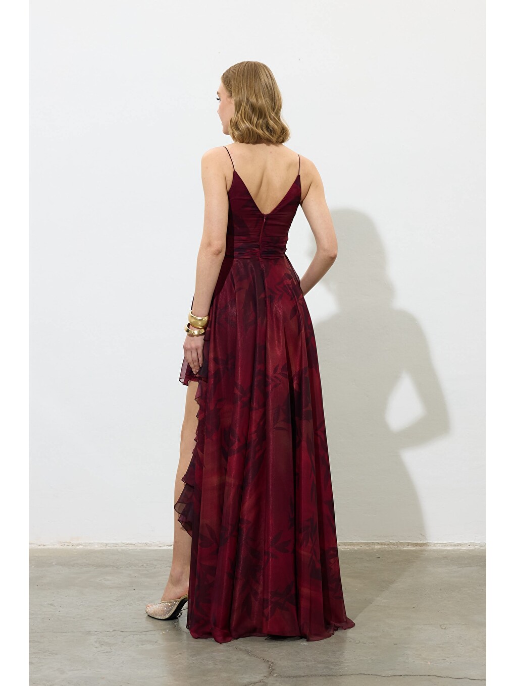 Bordo Yırtmaçlı Askılı Desenli Abiye Elbise-7