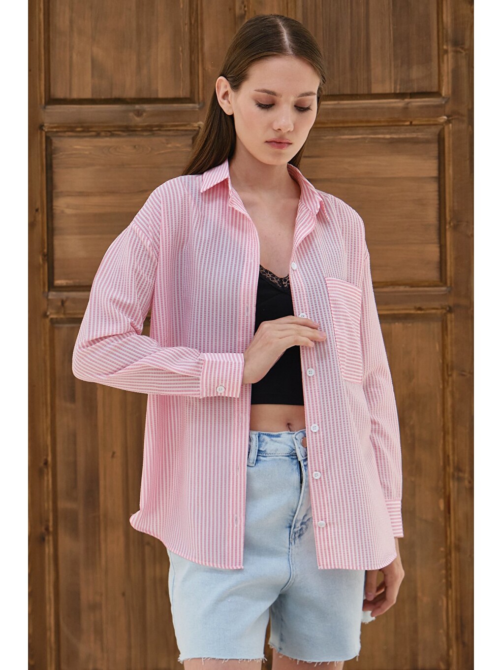 Pembe Kadın Çizgili Bürümcük Detaylı Oversize Gömlek-1