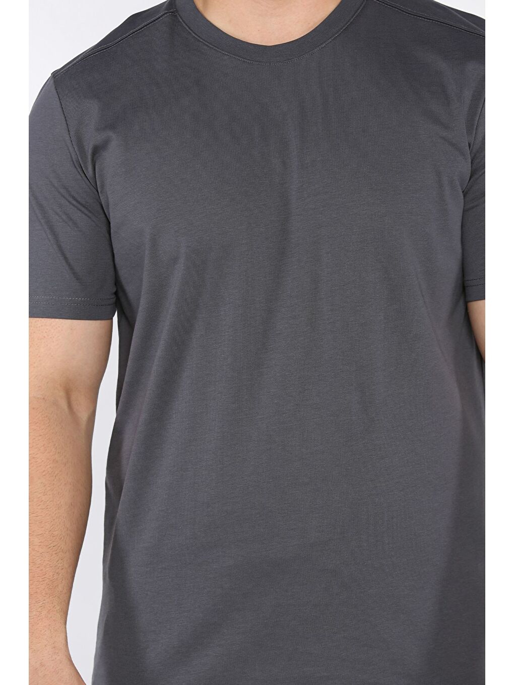 Gri Erkek Bisiklet Yaka Tişört-3