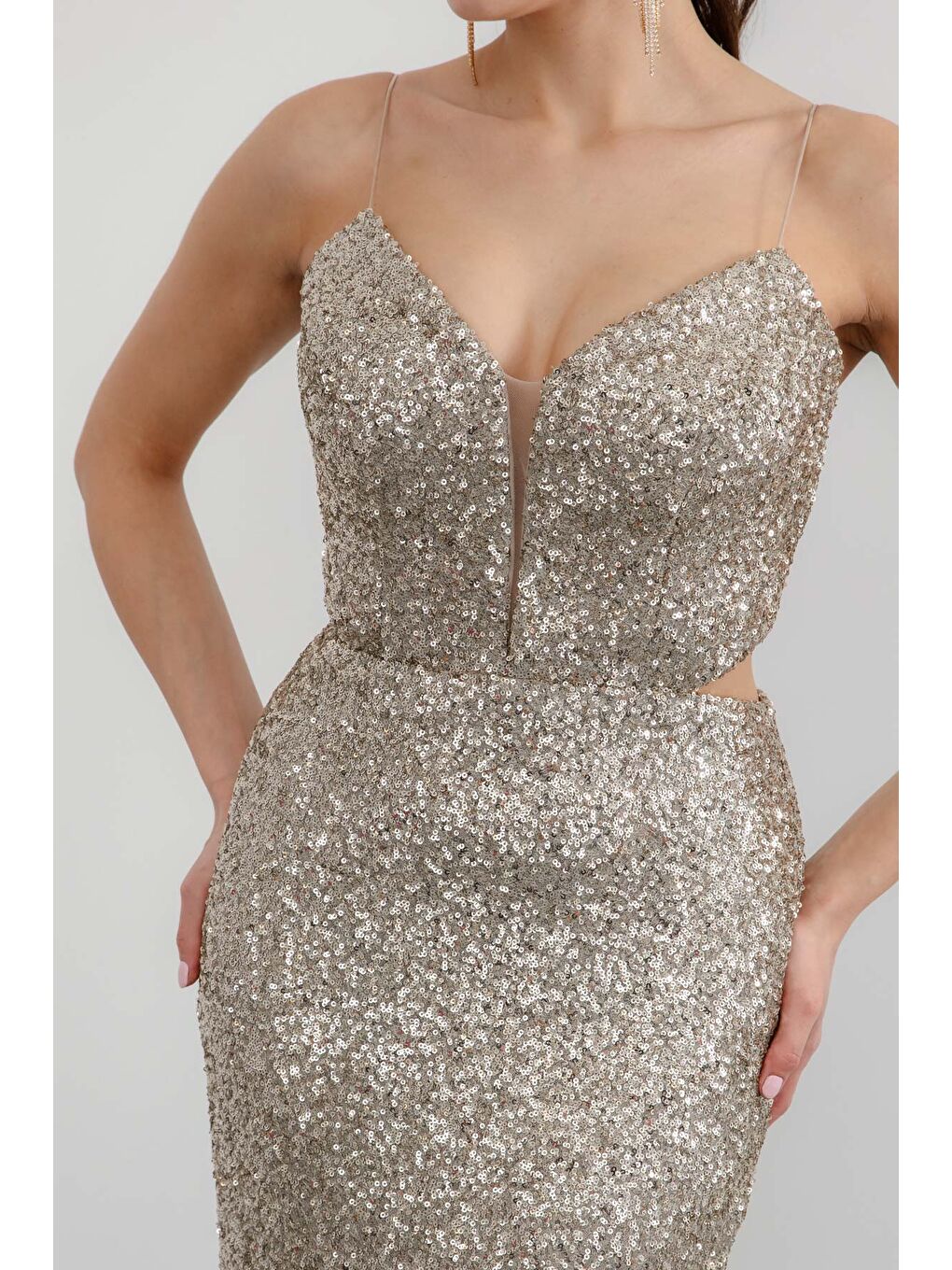 Sarı Kadın Gold Askılı Sırt Dekolteli Pul Payet Midi Abiye Elbise-3