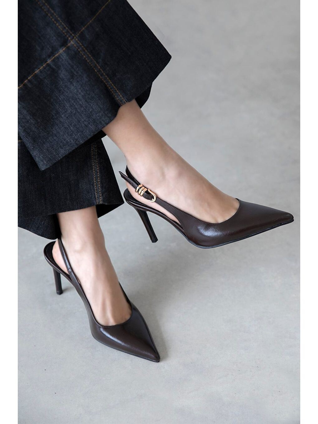 Kahverengi Flora Kadın Topuklu Kırışık Deri Ayakkabı Kahve-1