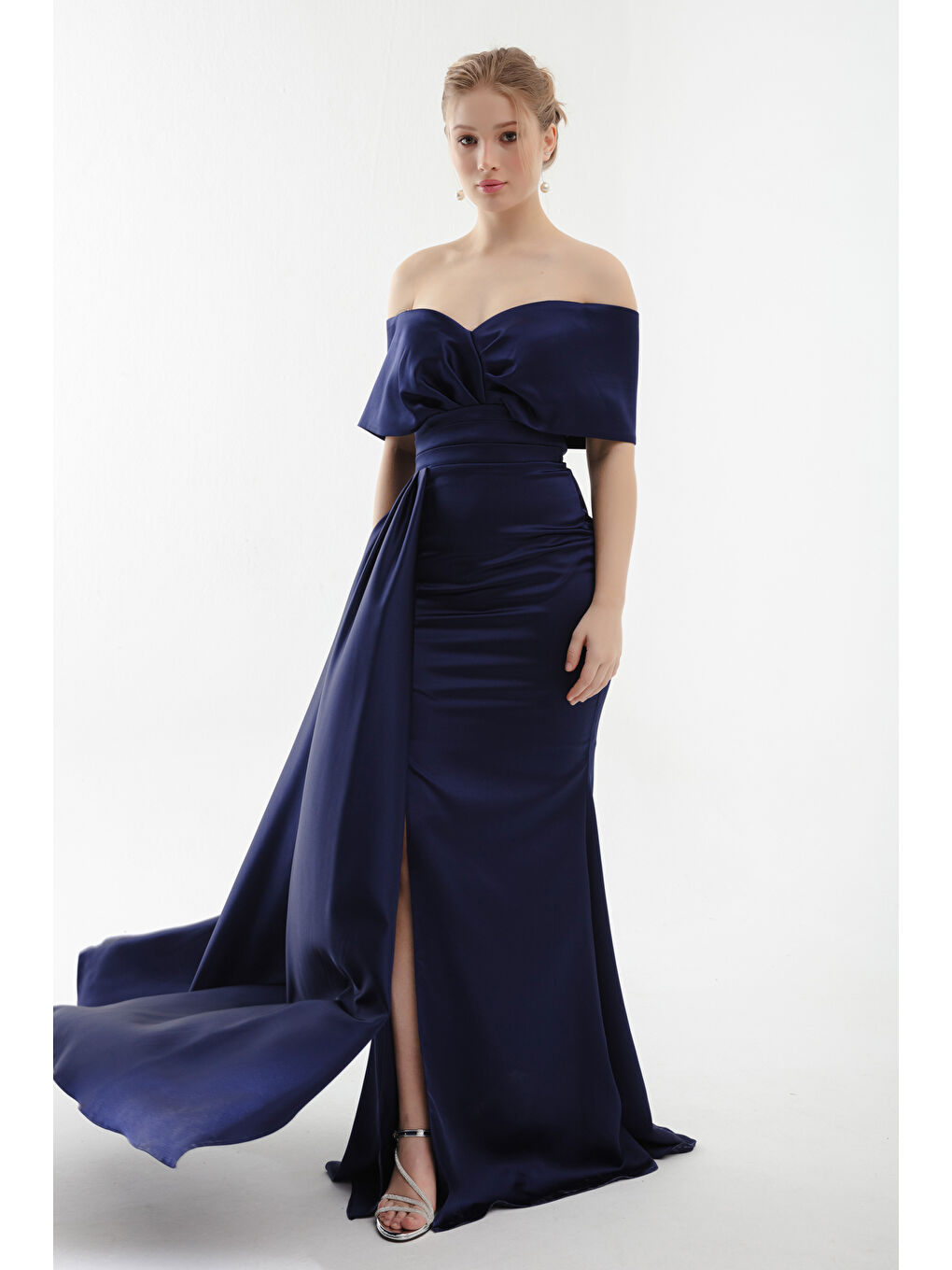 Kadın Lacivert Kayık Yaka Yırtmaçlı Uzun Abiye Elbise-1