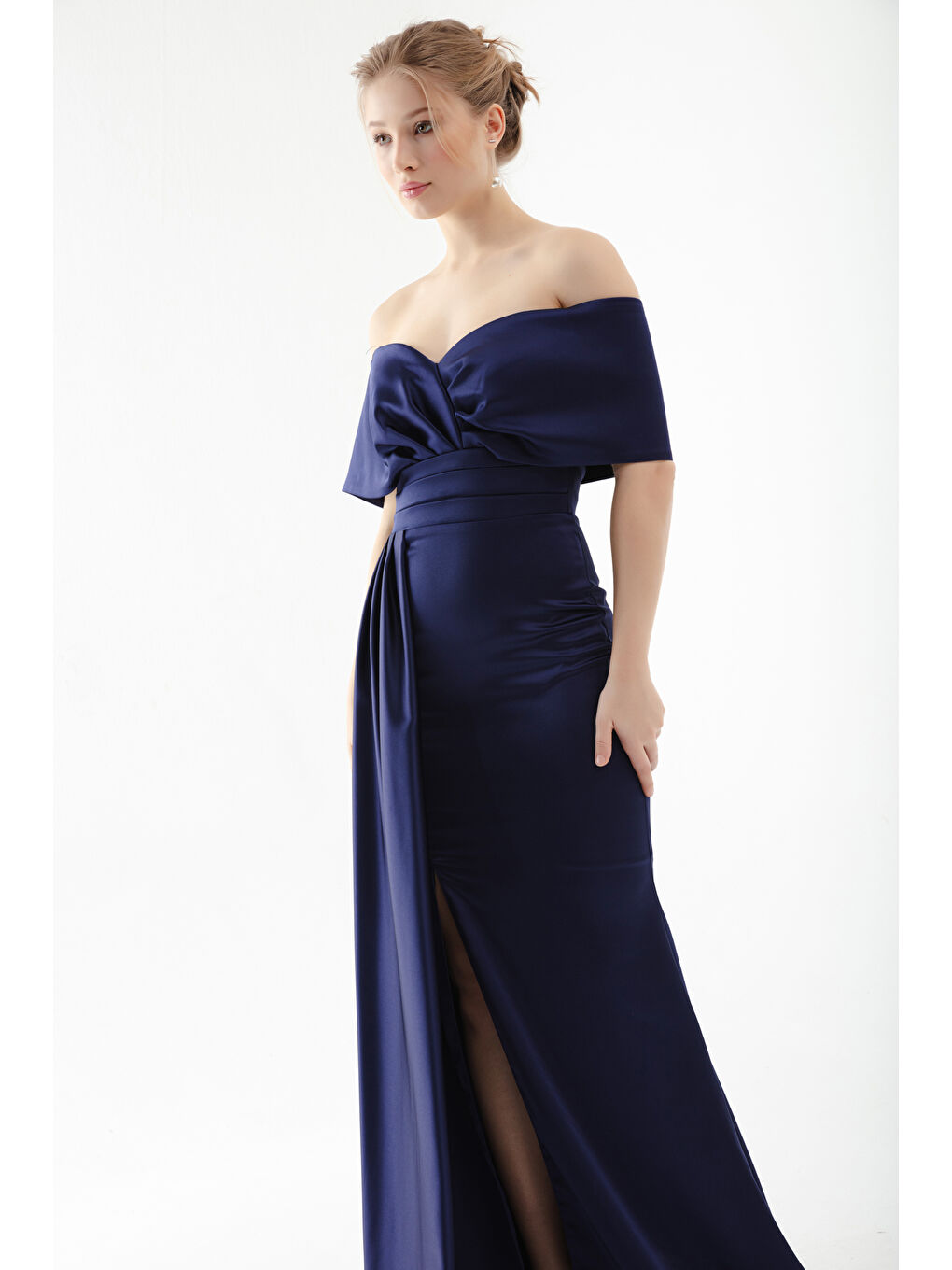 Kadın Lacivert Kayık Yaka Yırtmaçlı Uzun Abiye Elbise-2