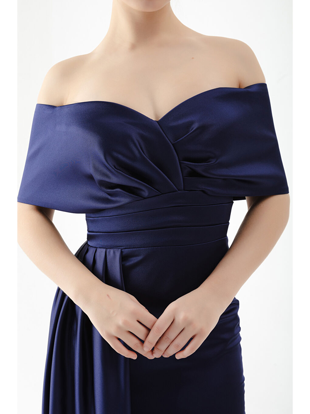 Kadın Lacivert Kayık Yaka Yırtmaçlı Uzun Abiye Elbise-3