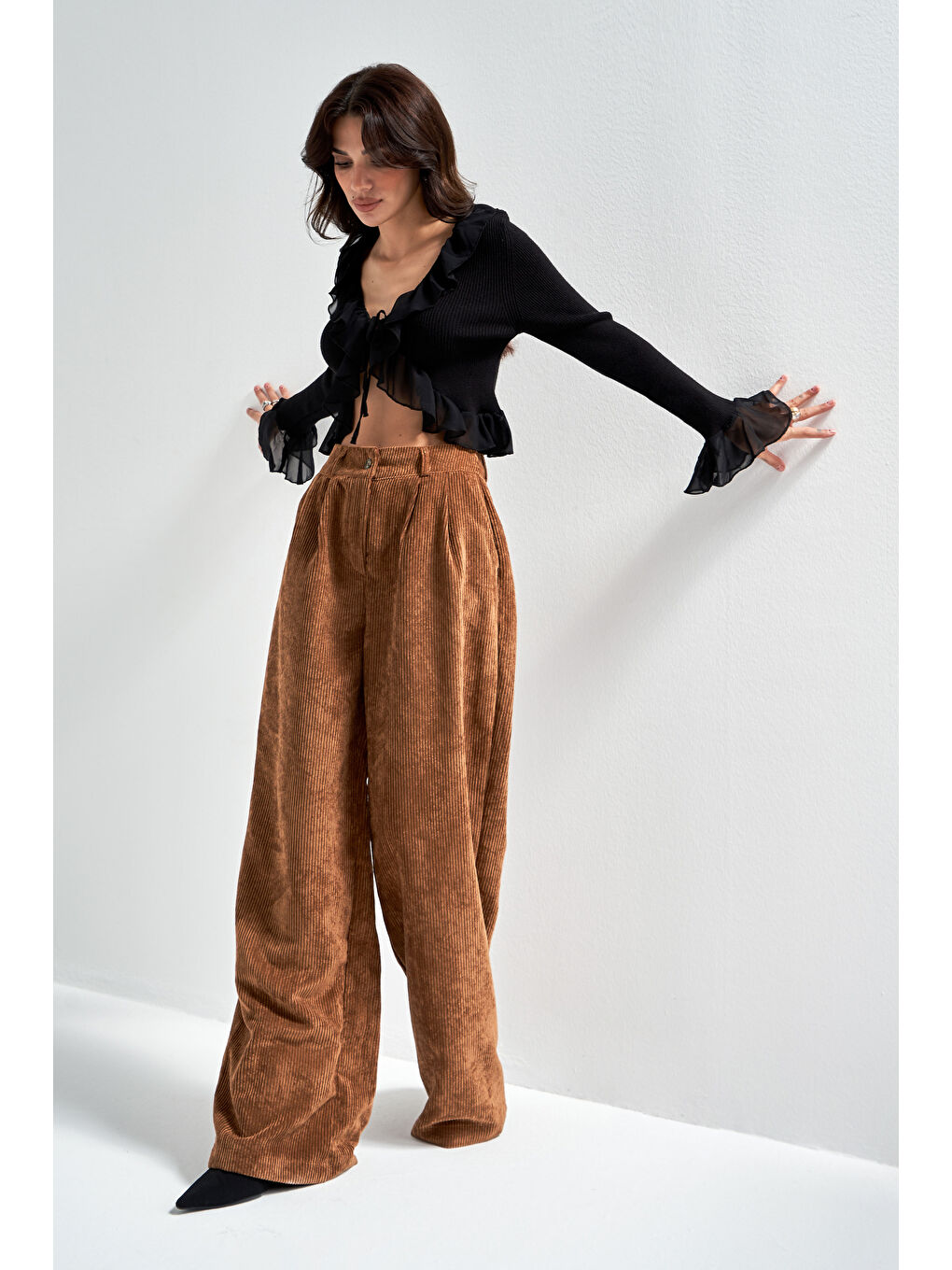 Kahverengi Kadın Latte Kahve w5-76 Süper Palazzo Fit Pileli Kalın Fitilli Velvet Kadife Kumaş Pantolon-1