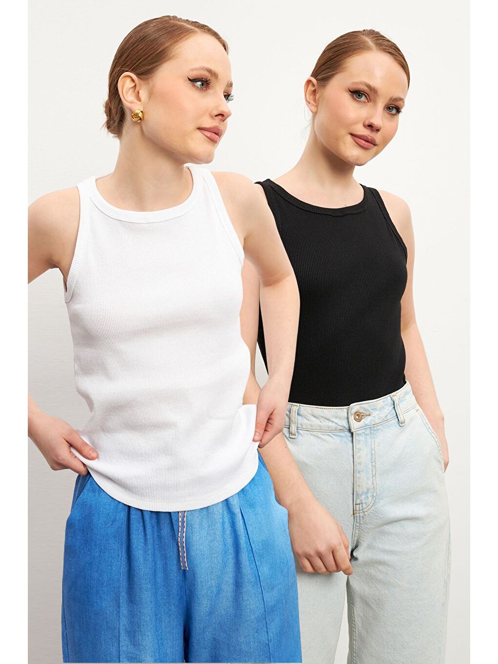 Kadın Siyah Beyaz Kalın Askılı Bisiklet Yaka Fitilli 2 li Paket Atlet Bluz