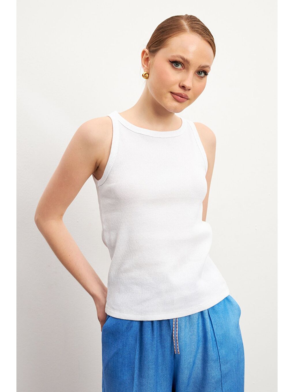 Kadın Siyah Beyaz Kalın Askılı Bisiklet Yaka Fitilli 2 li Paket Atlet Bluz-1