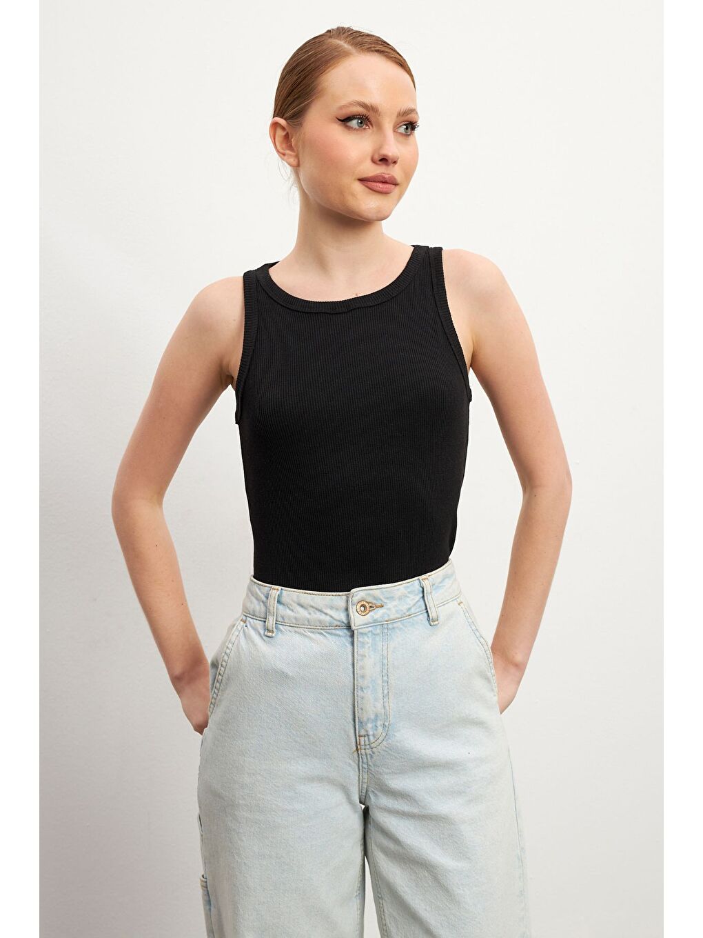 Kadın Siyah Beyaz Kalın Askılı Bisiklet Yaka Fitilli 2 li Paket Atlet Bluz-2