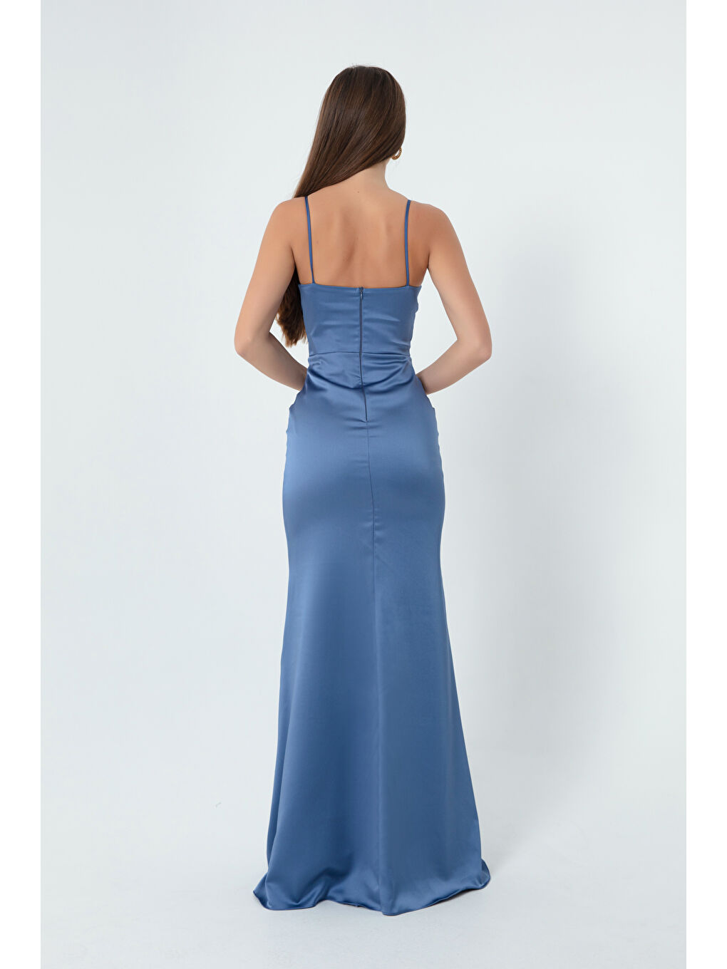 Kadın İndigo Askılı Yırtmaçlı Uzun Saten Abiye & Mezuniyet Elbisesi-2