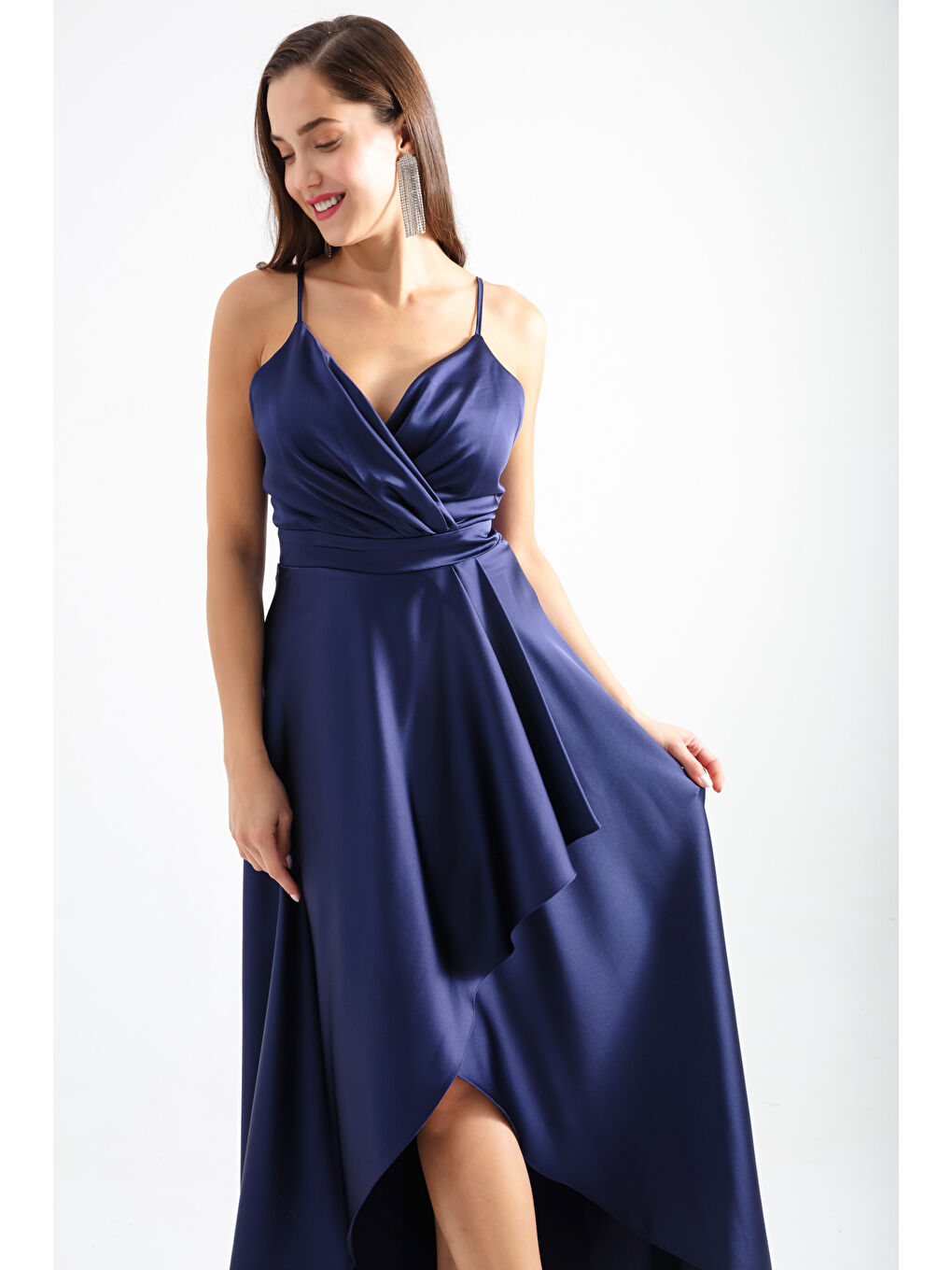 Kadın Lacivert Kruvaze Yaka Volanlı Midi Saten Abiye Elbise-2