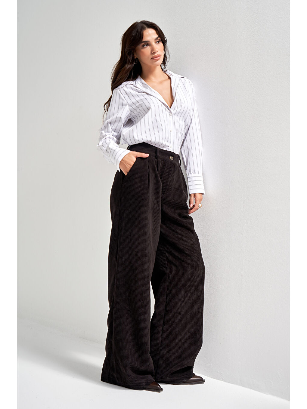 Kadın Siyah Renk w5-1 Süper Palazzo Fit Pileli Kalın Fitilli Velvet Kadife Kumaş Pantolon-3