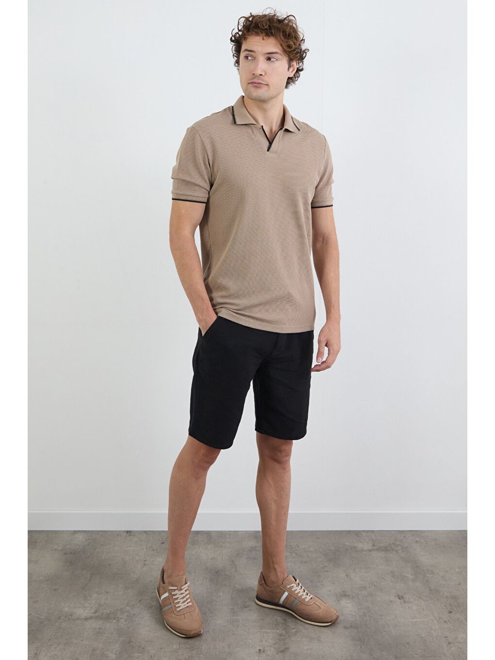 Bej Çizgili Waffle Kumaş Polo Yaka Tişört-1