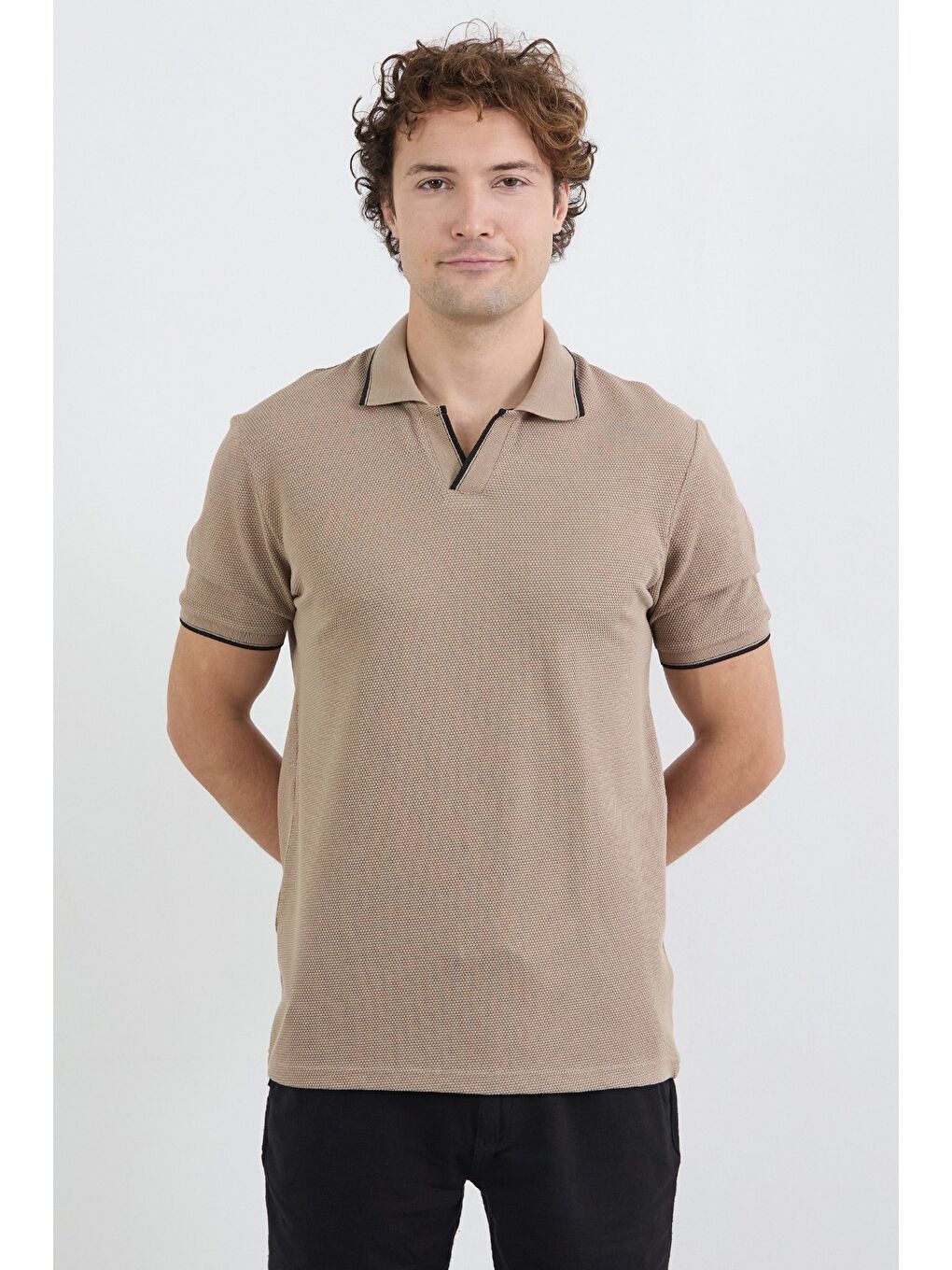 Bej Çizgili Waffle Kumaş Polo Yaka Tişört-2