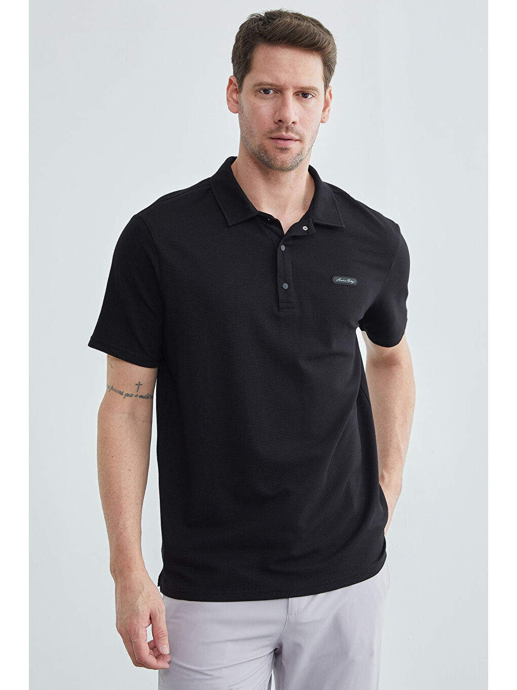 Siyah Petek Kumaş Çıtçıtlı Polo Yaka Tişört-4