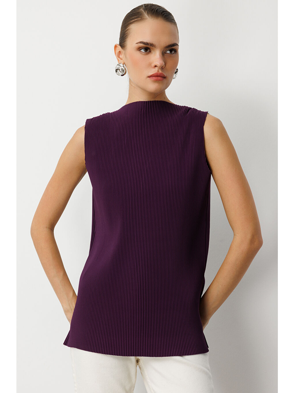 Full İnce Pilise Mor Kolsuz Şifon Bluz-2