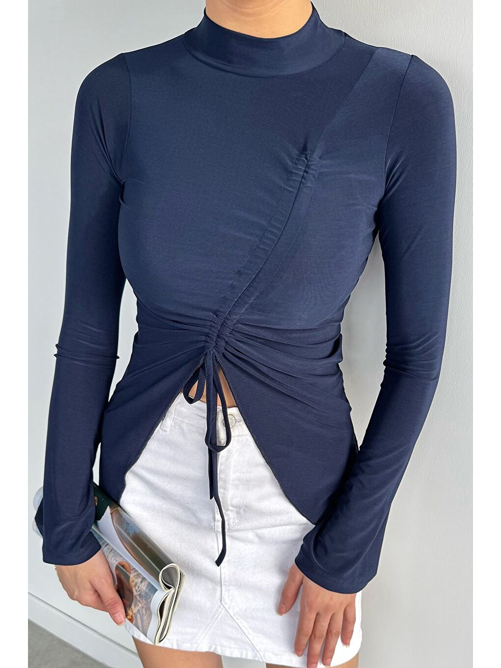 Lacivert Asimetrik Kesim Ön Büzgülü Kadın Bluz-2