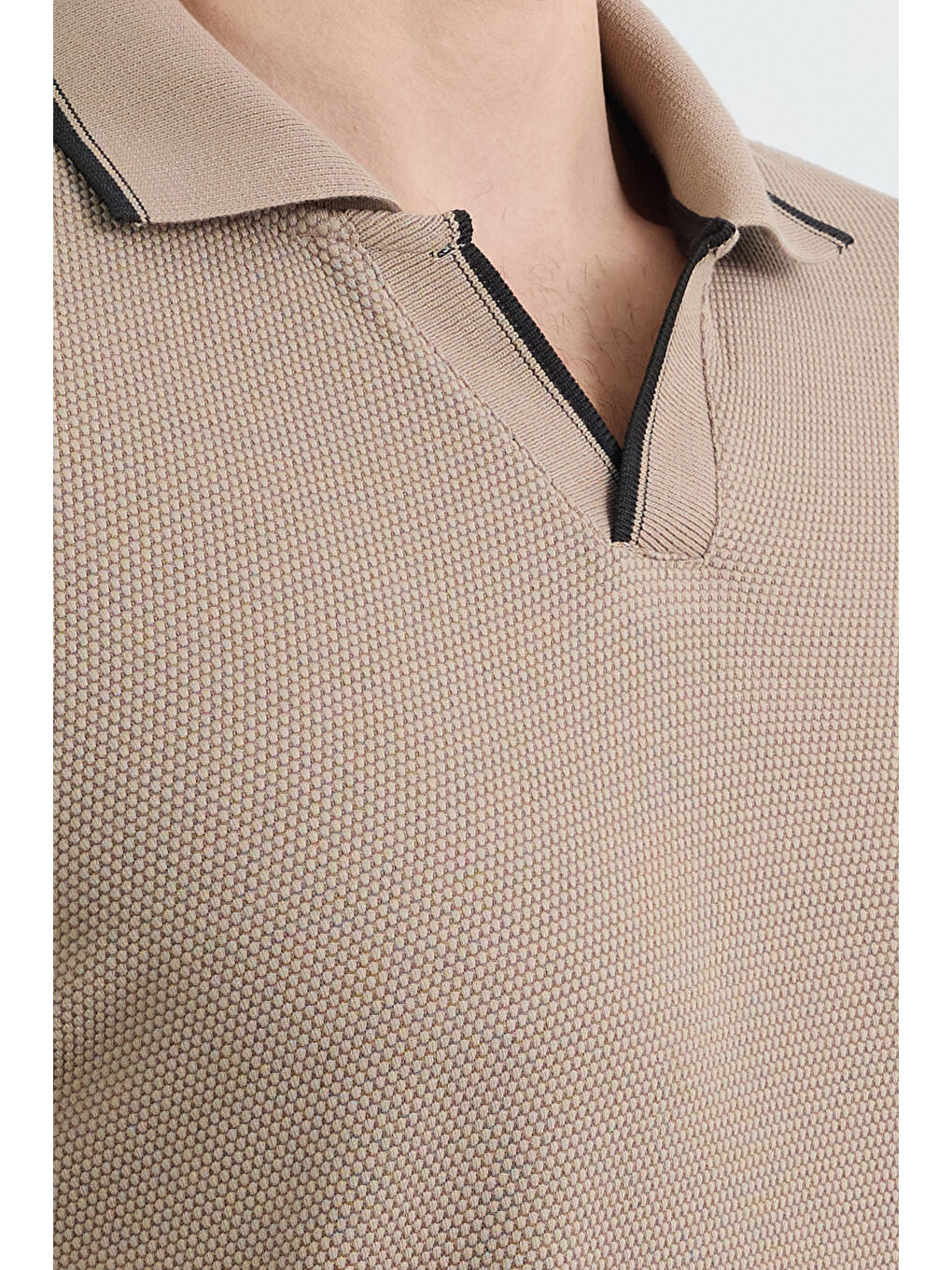 Bej Çizgili Waffle Kumaş Polo Yaka Tişört-4