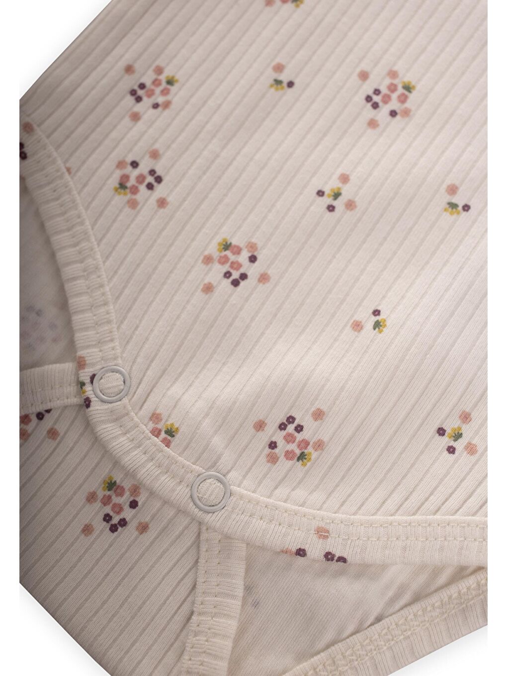 Ekru Kız Çocuk Çıtçıtlı Body-2