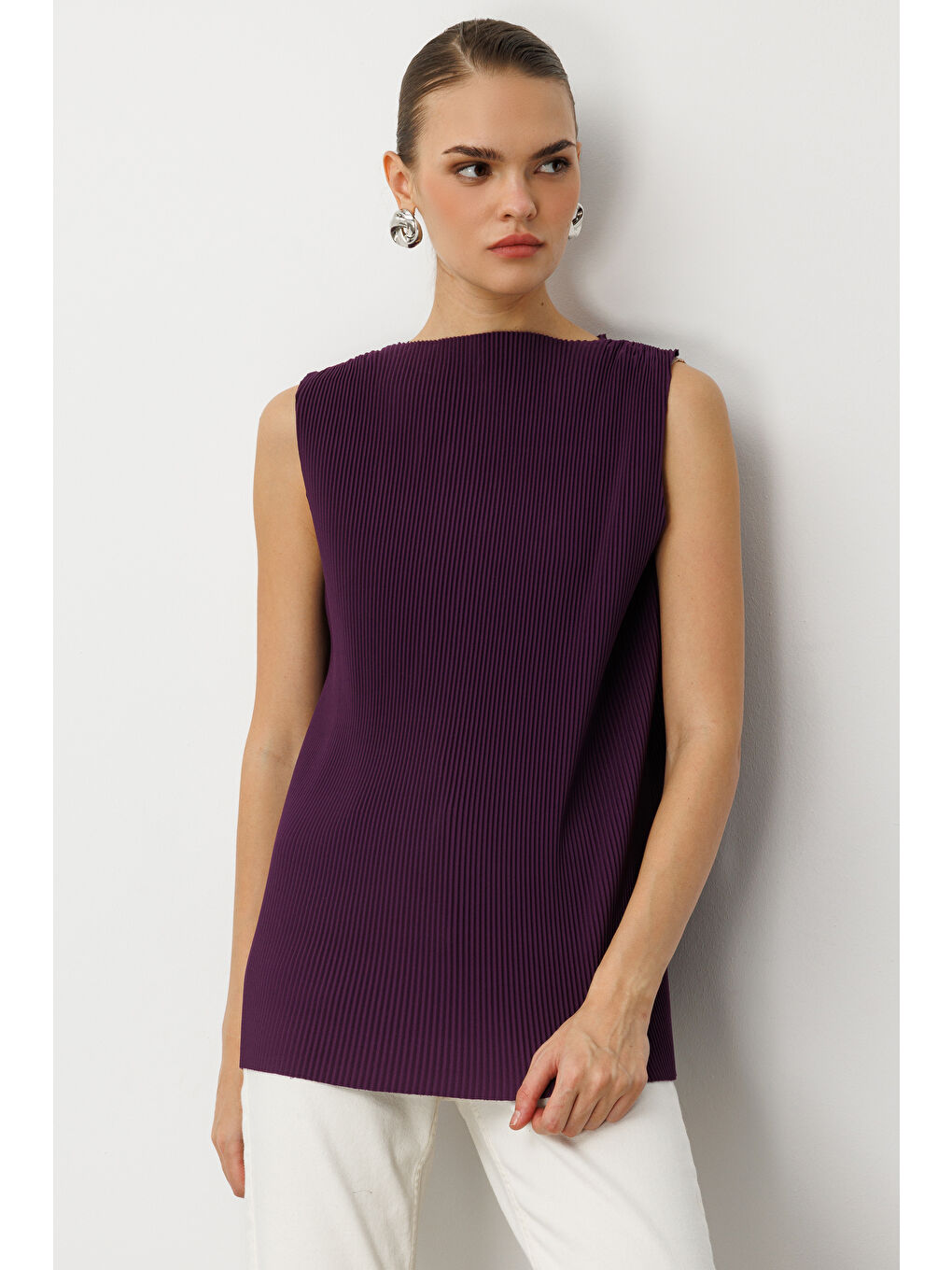 Full İnce Pilise Mor Kolsuz Şifon Bluz-4