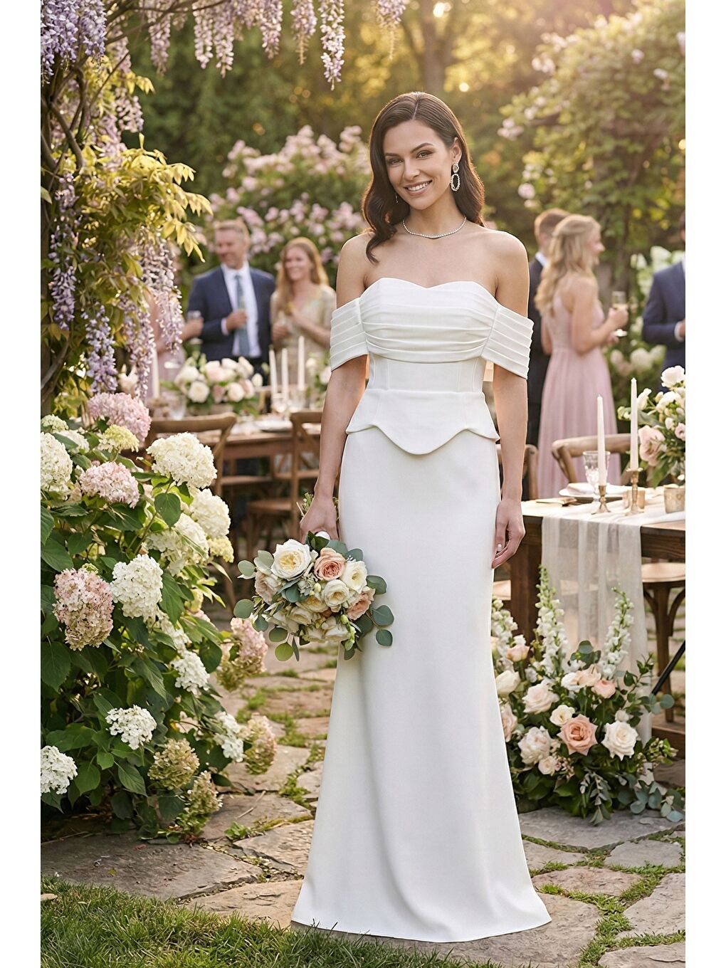 Kadın Beyaz Kayık Yaka Peplum Detay Uzun Balık Abiye-3