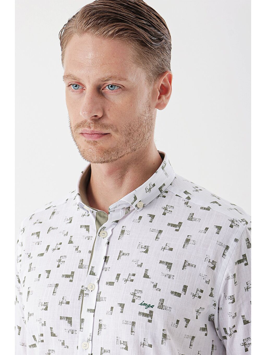 Beyaz Uzun Kollu Baskılı Bez Ayağı Cepsiz Garnili Klasik Slim Fit Dar Kesim Gömlek 1004230230-3