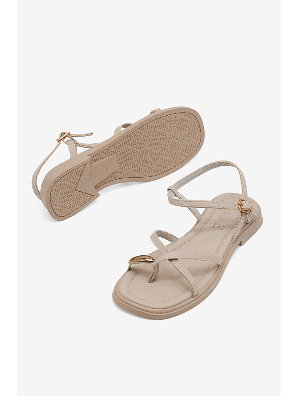 Kadın Bej Rahat Kalıp Yüzük Detaylı Çapraz Sandalet-2