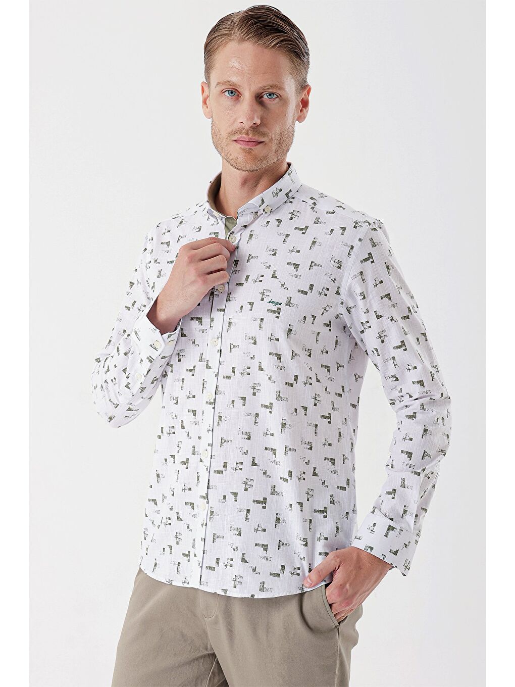 Beyaz Uzun Kollu Baskılı Bez Ayağı Cepsiz Garnili Klasik Slim Fit Dar Kesim Gömlek 1004230230-4