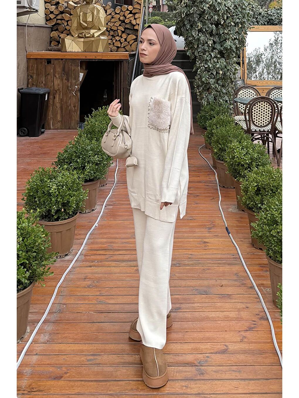 Ekru Pelüş Cep Triko Takım Krem-1