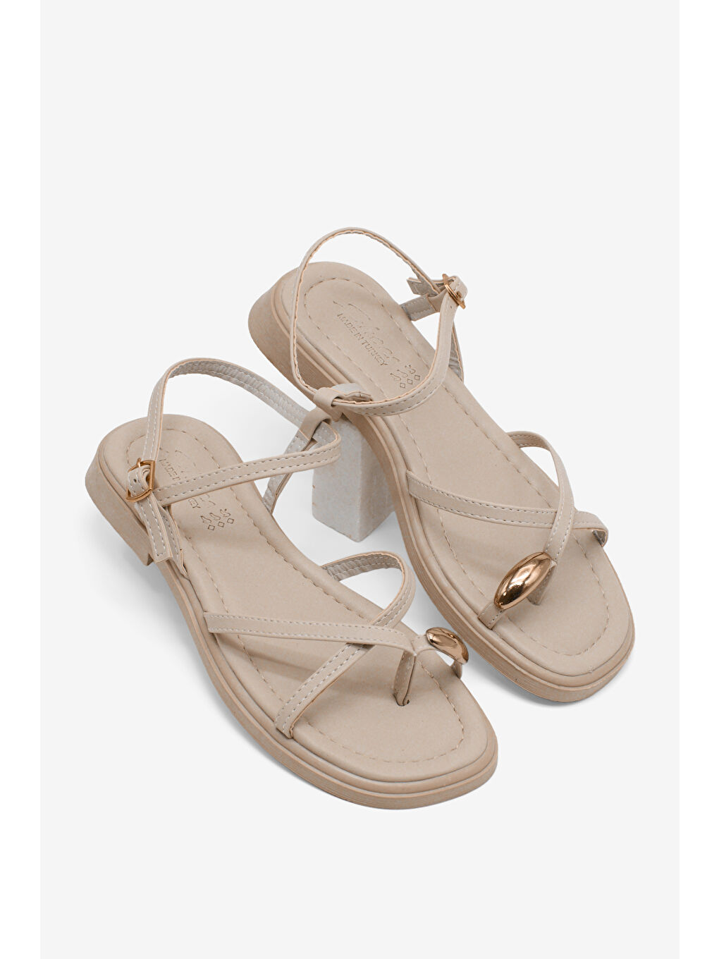 Kadın Bej Rahat Kalıp Yüzük Detaylı Çapraz Sandalet-3