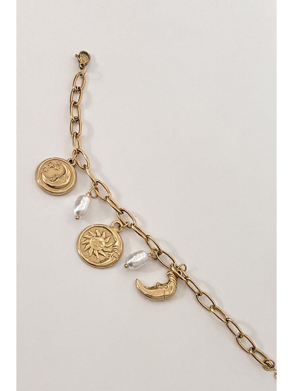 Sarı 316L Çelik Güneş Ay ve Para Figürlü İnci Detaylı Sallantılı Gold Renk Kadın Bileklik-3