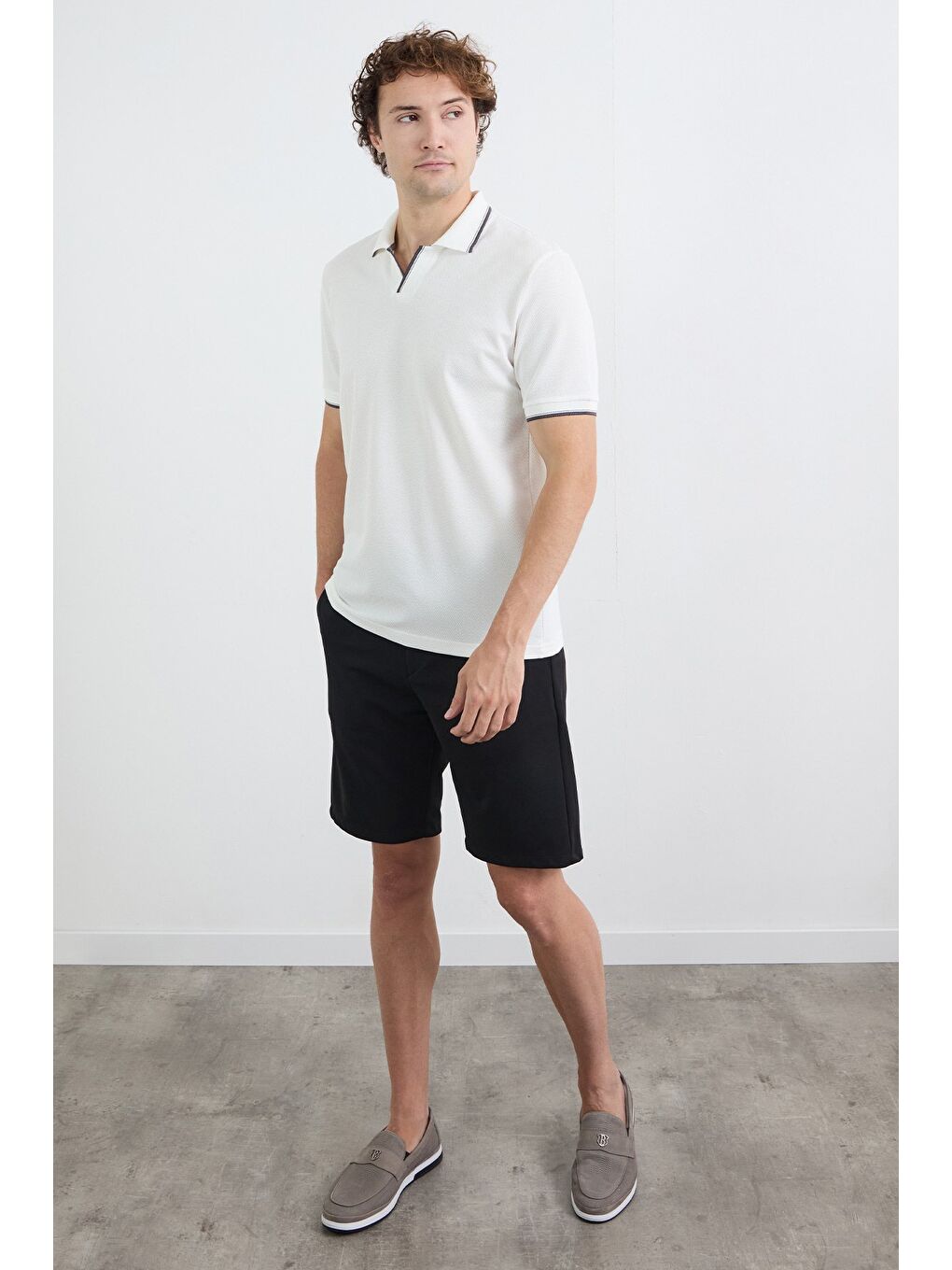 Siyah Beli Bağlamalı Cepli Şort