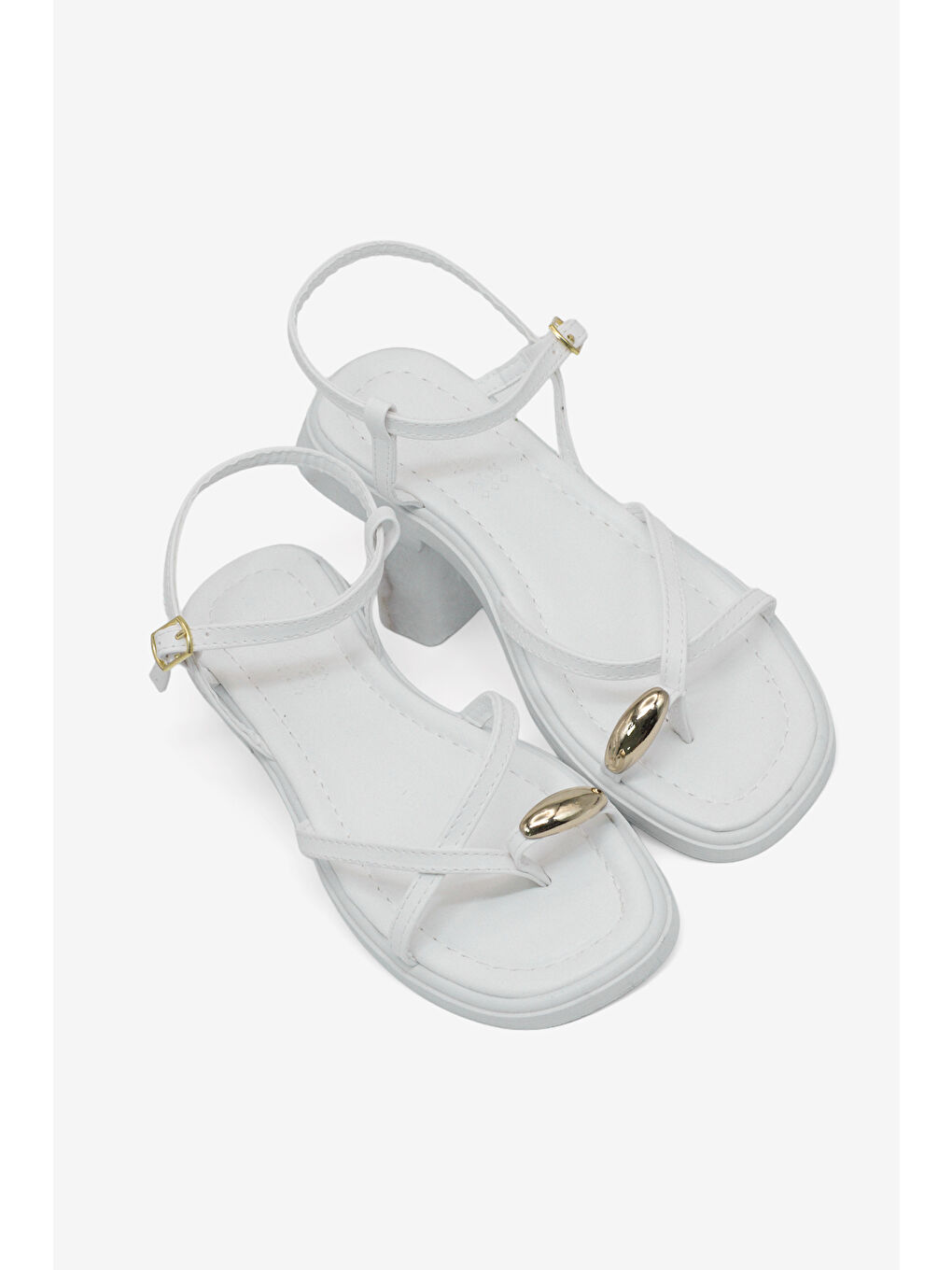 Kadın Beyaz Rahat Kalıp Yüzük Detaylı Çapraz Sandalet-2