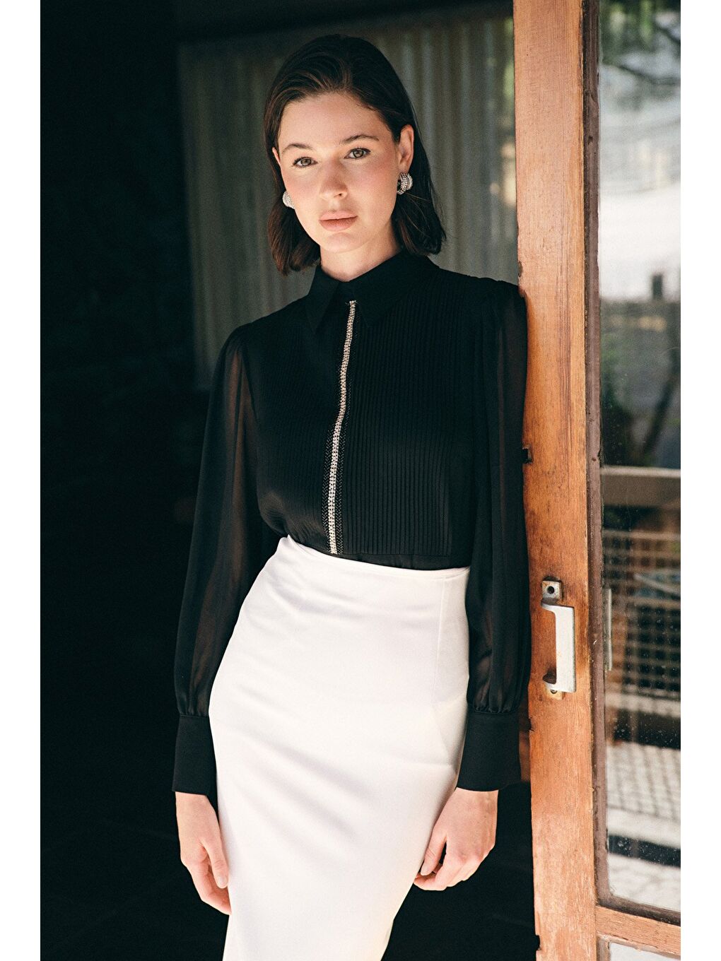 Nervür Detaylı Bluz - Siyah